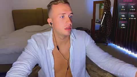 Snapshot of tommy_cumfinger chatting on 06/20/26, 01:52 Tommy online show from 06/20/26, 01:52