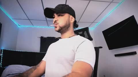 Snapshot of tommy_sccott chatting on 02/06/26, 10:35 tommy_sccott online show from 02/06/26, 10:35