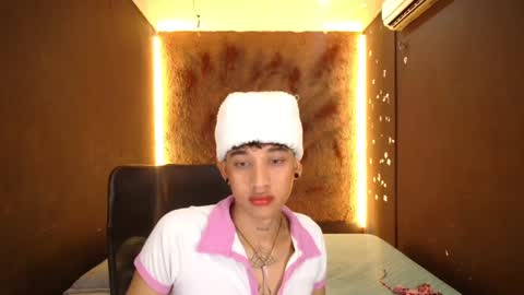 tommy_sweet1 online show from 01/12/25, 02:24