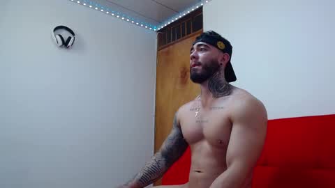 Snapshot of tommyblessd1 chatting on 03/03/25, 07:39 Steven online show from 03/03/25, 07:39