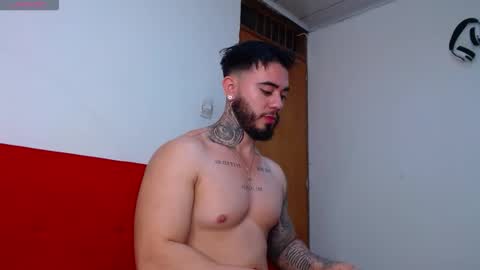 Snapshot of tommyblessd1 chatting on 09/24/25, 06:50 Steven online show from 09/24/25, 06:50