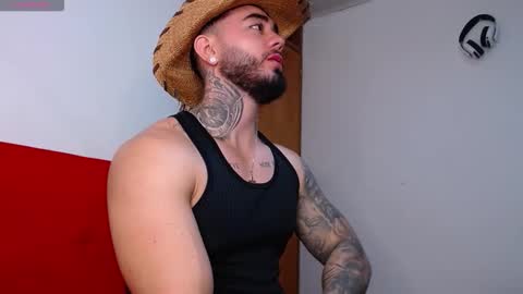 Snapshot of tommyblessd1 chatting on 10/10/25, 05:50 Steven online show from 10/10/25, 05:50