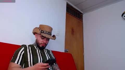 Snapshot of tommyblessd1 chatting on 10/17/25, 07:11 Steven online show from 10/17/25, 07:11