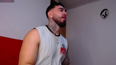 Snapshot of tommyblessd1 chatting on 10/29/25, 05:31 Steven online show from 10/29/25, 05:31