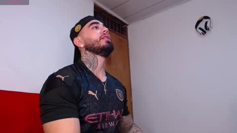 Snapshot of tommyblessd1 chatting on 11/06/25, 07:42 Steven online show from 11/06/25, 07:42