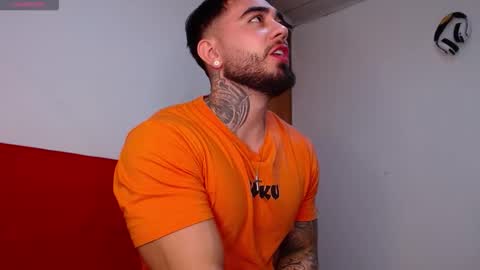 Snapshot of tommyblessd1 chatting on 11/13/25, 05:17 Steven online show from 11/13/25, 05:17