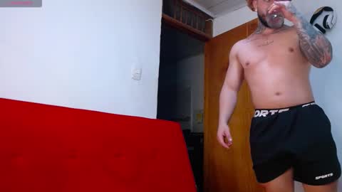 Snapshot of tommyblessd1 chatting on 11/27/25, 06:59 Steven online show from 11/27/25, 06:59