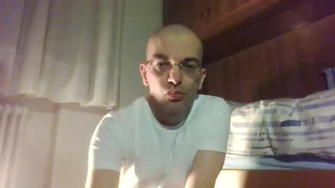 Snapshot of tommycorner chatting on 12/15/24, 10:04 tommycorner online show from 12/15/24, 10:04