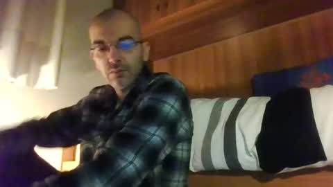 Snapshot of tommycorner chatting on 03/05/25, 09:04 tommycorner online show from 03/05/25, 09:04