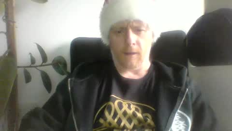 Snapshot of tommyfilthee chatting on 12/13/24, 11:23 tommyfilthee online show from 12/13/24, 11:23