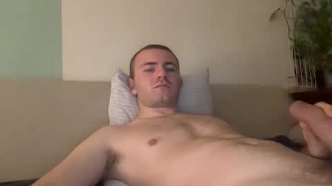 tommyflash_tut online show from 10/17/25, 07:27