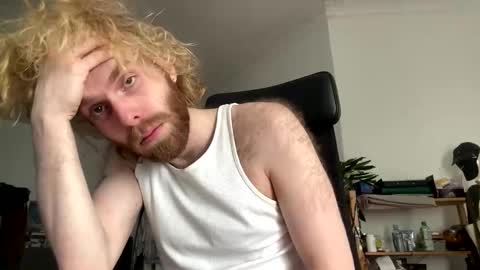 Snapshot of tommyg6420 chatting on 09/15/25, 11:32 First Show ever 3 online show from 09/15/25, 11:32