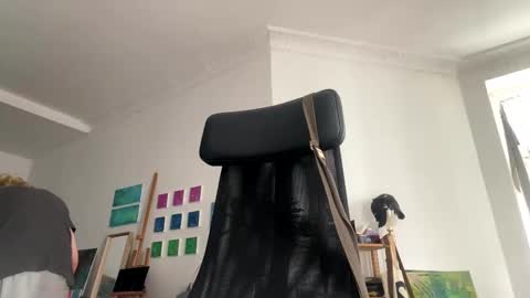 Snapshot of tommyg6420 chatting on 10/09/25, 10:02 First Show ever 3 online show from 10/09/25, 10:02