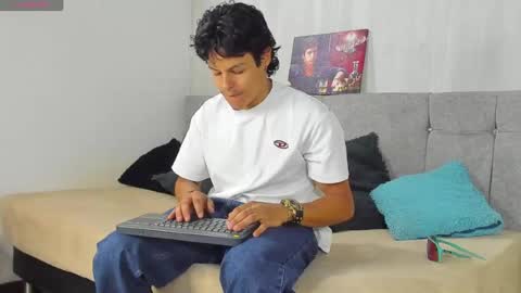 Snapshot of tommyhot7 chatting on 06/11/26, 09:02 tommyhot7 online show from 06/11/26, 09:02