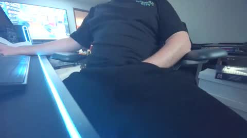 Snapshot of tommyrico10 chatting on 11/03/25, 10:10 Tommy online show from 11/03/25, 10:10