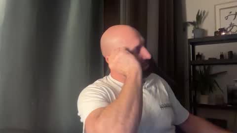 Thomas Fit online show from 11/11/25, 08:09