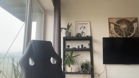 Thomas Fit online show from 11/12/25, 09:10