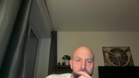 Thomas Fit online show from 01/14/26, 08:47