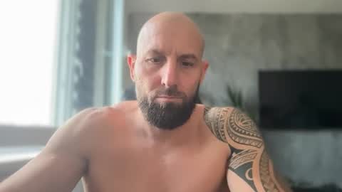 Thomas Fit online show from 07/15/26, 06:18
