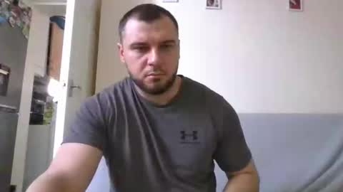 Snapshot of tommyy19901 chatting on 12/14/24, 11:18 tommyy19901 online show from 12/14/24, 11:18