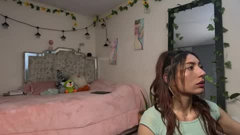 leyla  online show from 01/17/26, 09:25