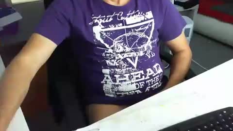 Tom online show from 11/08/25, 10:48