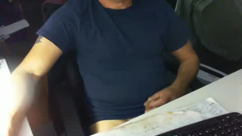 Tom online show from 11/15/25, 03:52