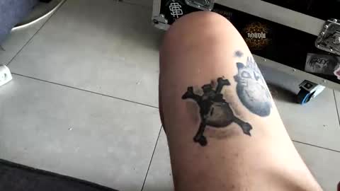 Snapshot of tomzb chatting on 03/30/26, 08:37 tomzb online show from 03/30/26, 08:37