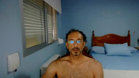 ton123456_ online show from 07/06/26, 12:24