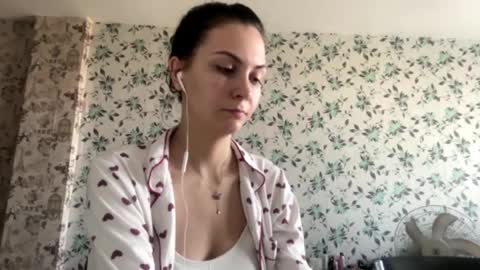 Selina online show from 09/19/25, 04:03