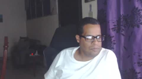 Snapshot of toni2814 chatting on 02/06/25, 02:33 Antonio online show from 02/06/25, 02:33