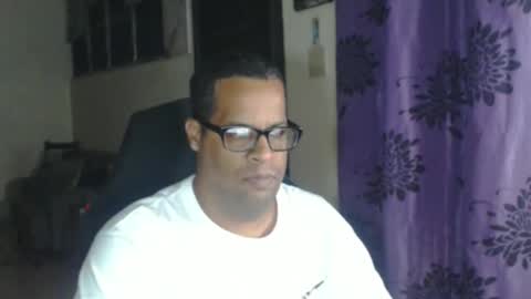 Snapshot of toni2814 chatting on 03/03/25, 01:42 Antonio online show from 03/03/25, 01:42