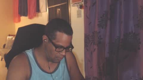 Snapshot of toni2814 chatting on 10/14/25, 02:12 Antonio online show from 10/14/25, 02:12