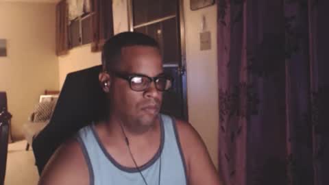 Antonio online show from 11/05/25, 02:44