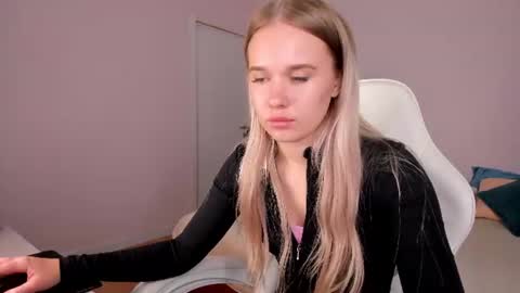 Snapshot of toni_pittmann chatting on 07/15/26, 01:11 toni_pittmann online show from 07/15/26, 01:11