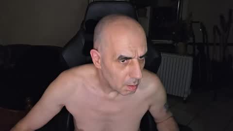 Snapshot of toninspektor chatting on 11/15/25, 10:04 toninspektor online show from 11/15/25, 10:04