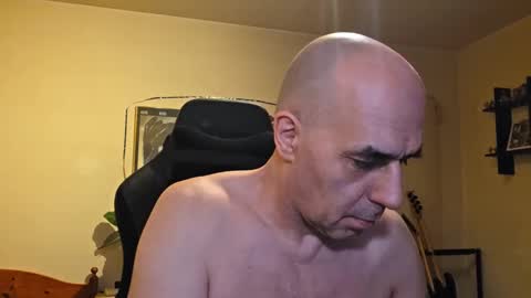 Snapshot of toninspektor chatting on 12/16/25, 08:25 toninspektor online show from 12/16/25, 08:25