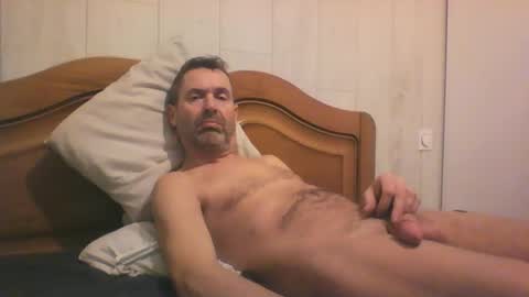 Snapshot of tonio1972 chatting on 10/25/25, 06:57 tonio1972 online show from 10/25/25, 06:57