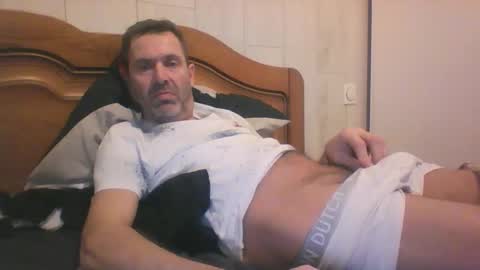 Snapshot of tonio1972 chatting on 12/14/25, 07:40 tonio1972 online show from 12/14/25, 07:40