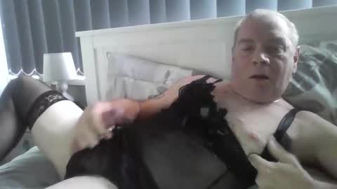 Snapshot of tony14712 chatting on 11/22/25, 09:52 tony14712 online show from 11/22/25, 09:52