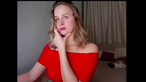 Snapshot of tony_and_alice chatting on 12/26/24, 03:53 Tony and Alice online show from 12/26/24, 03:53