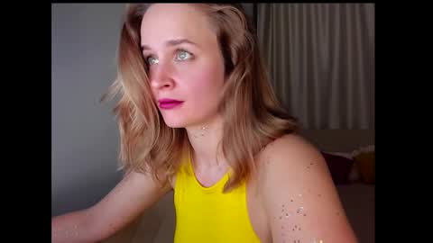 Snapshot of tony_and_alice chatting on 12/26/24, 08:32 Tony and Alice online show from 12/26/24, 08:32