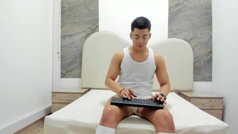 Snapshot of tony_foxx1 chatting on 04/07/26, 12:49 TONY online show from 04/07/26, 12:49