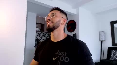 tony muscle1 online show from 01/08/26, 09:28