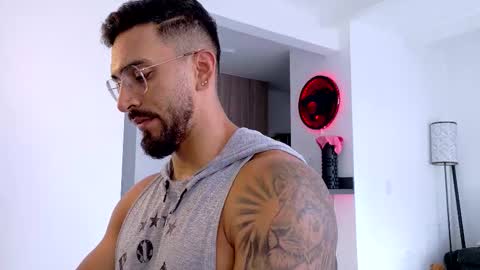 tony muscle1 online show from 02/08/26, 08:34