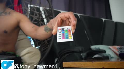 Snapshot of tony_newmen chatting on 01/06/25, 09:11 tony online show from 01/06/25, 09:11