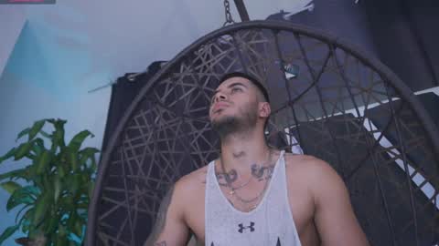 Snapshot of tony_newmen chatting on 01/14/25, 11:05 tony online show from 01/14/25, 11:05