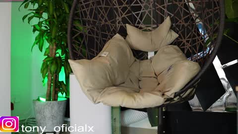 Snapshot of tony_newmen chatting on 02/08/25, 07:16 tony online show from 02/08/25, 07:16