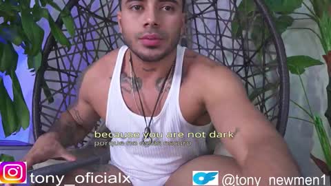 Snapshot of tony_newmen chatting on 10/15/25, 12:22 tony online show from 10/15/25, 12:22