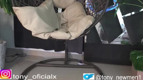 Snapshot of tony_newmen chatting on 01/08/26, 06:32 tony online show from 01/08/26, 06:32